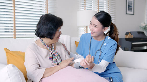 Chăm Sóc Trông Coi Bệnh Nhân Tại Bệnh Viện Phan Thiết Bình Thuận Tận Tâm Như Người Nhà