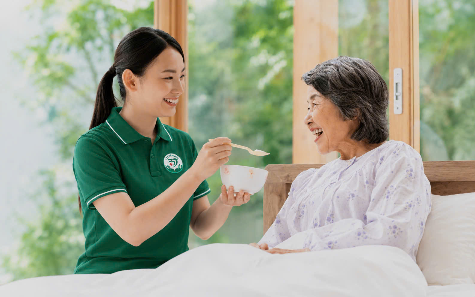  DỊCH VỤ CHĂM SÓC BỆNH NHÂN TẠI NHÀ – TẠI BỆNH VIỆN