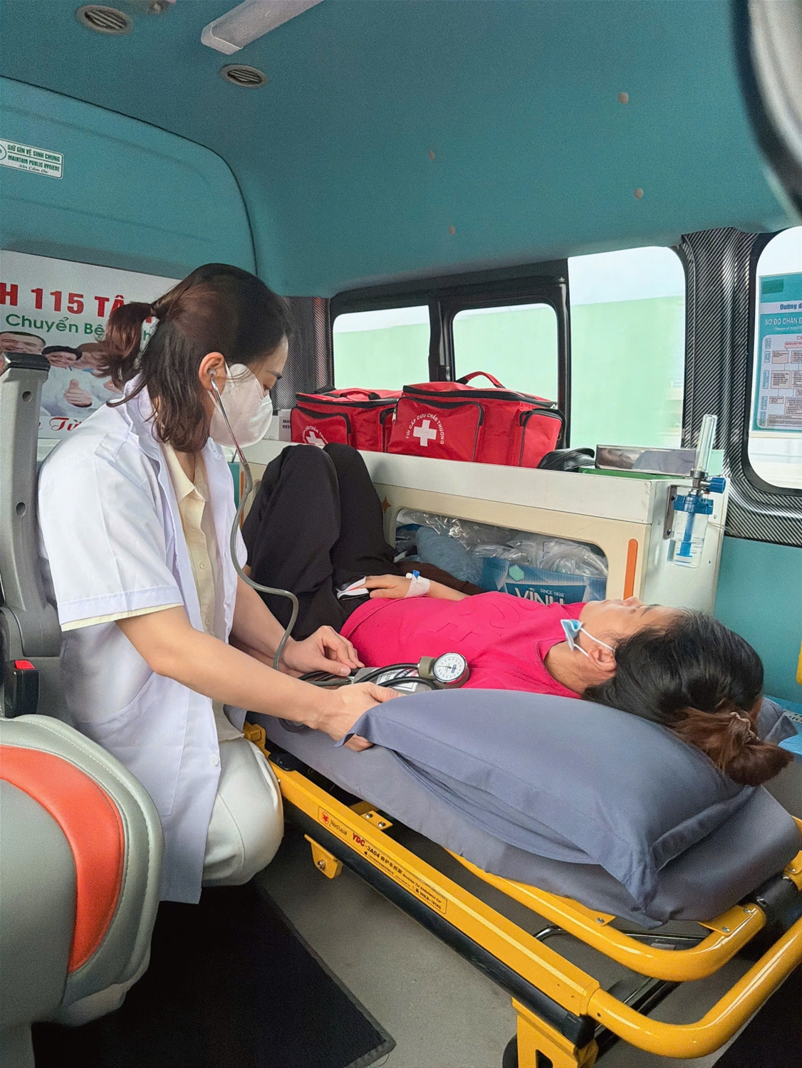Tư vấn xe cứu thương vận chuyển bệnh nhân Phan Thiết TP.HCM